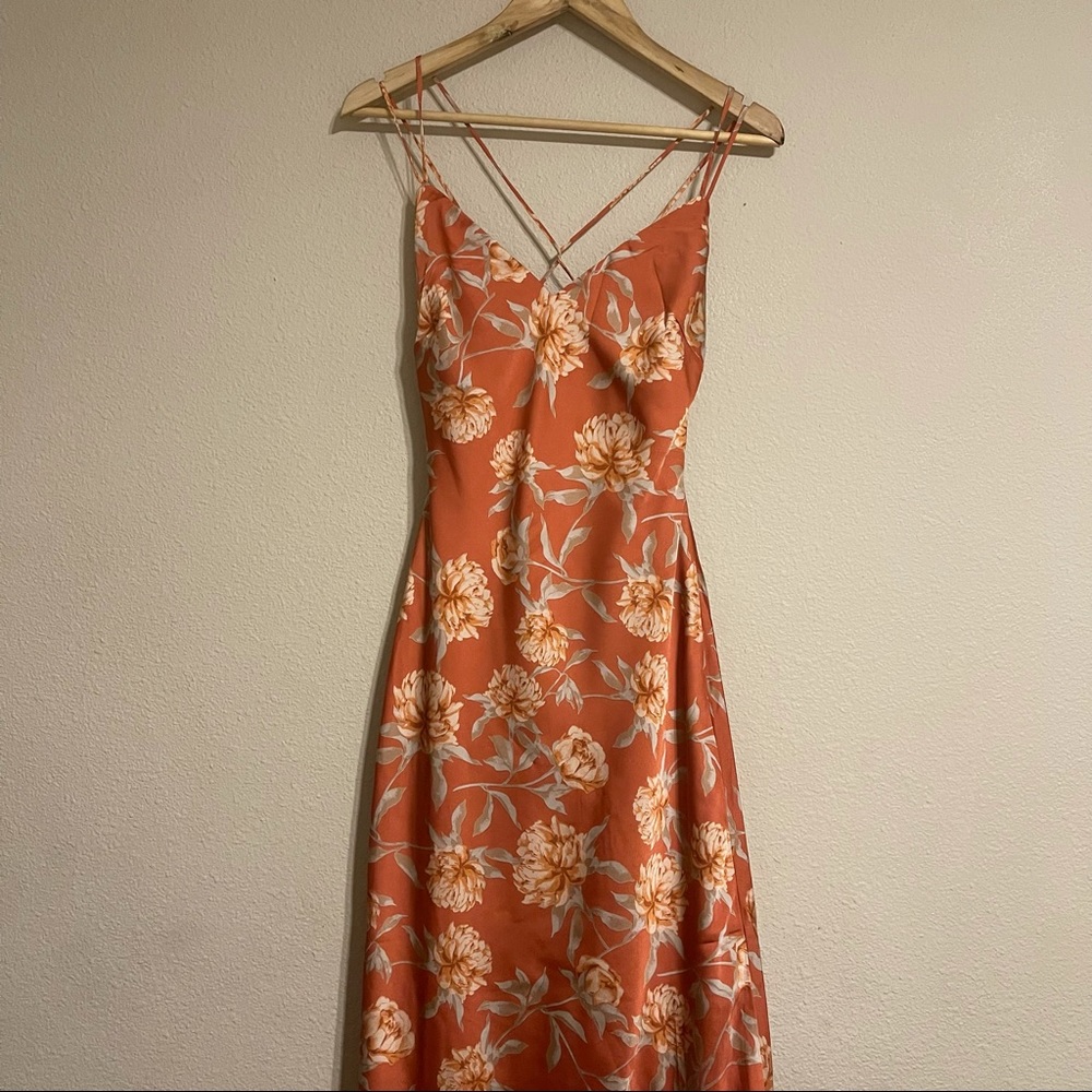 NWT LOVELY DAY ALIVIA FLORAL SATIN MAXI DRESS - Picture 3 of 14